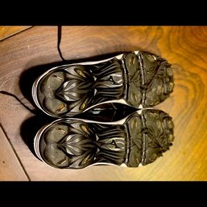 Women size 7 metal cleats
